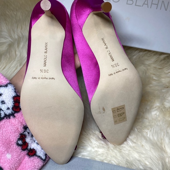 New authentic Manolo Blahnik hangisi heels - Picture 6 of 14